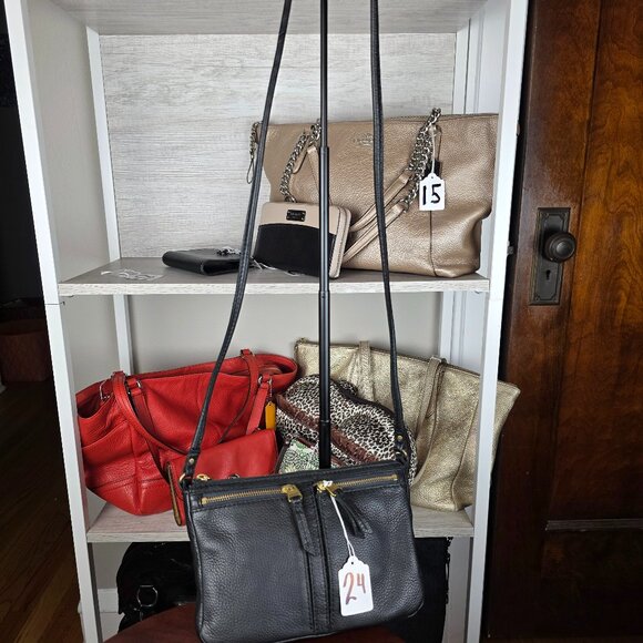 Fossil Elise Black Pebbled Leather Small Crossbody - Picture 5 of 17